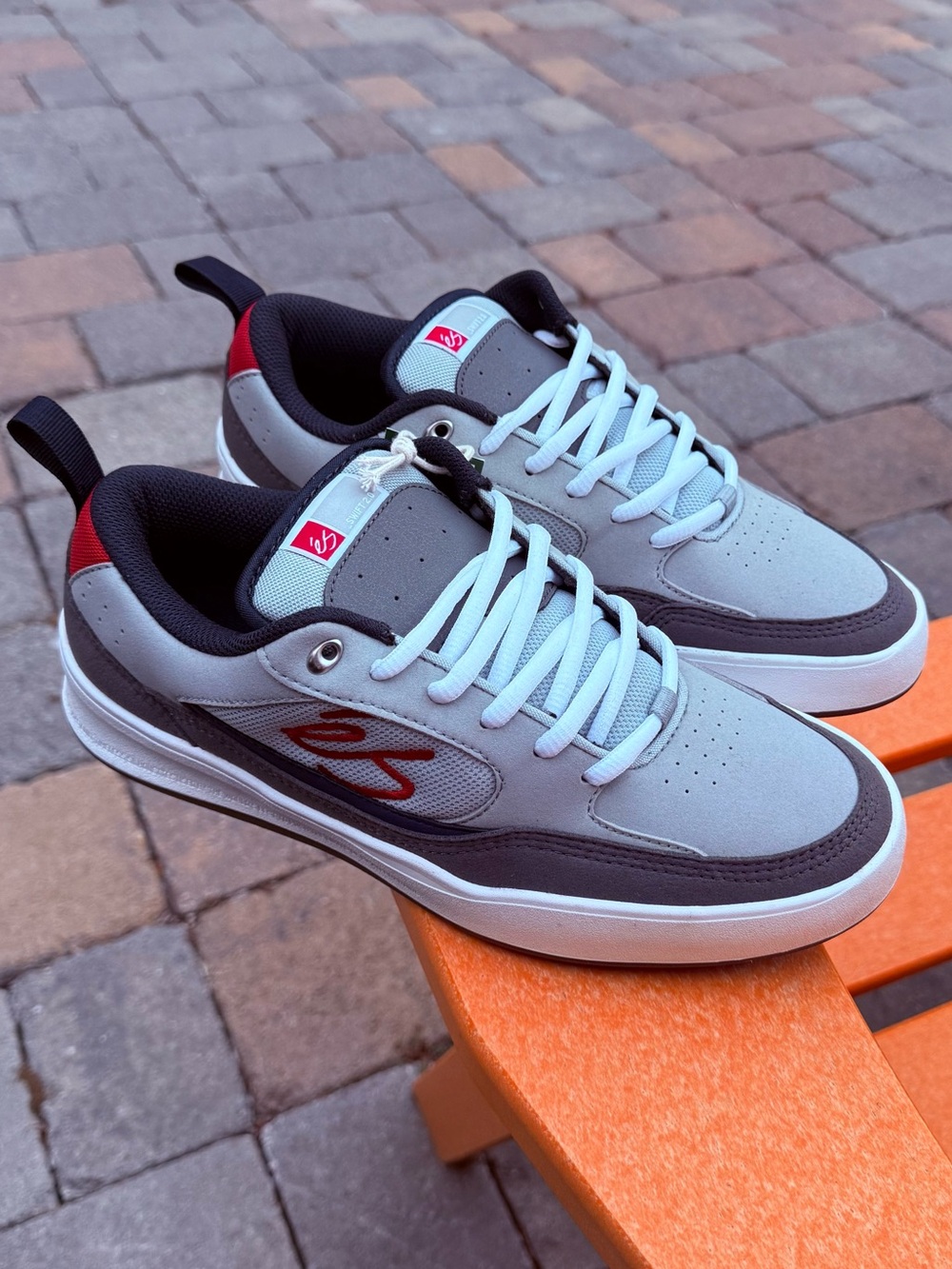 Mens ES Footwear Swift 2.0 Dark Grey/Light Grey Skateboard Shoes Sz 9 VEGAN NWOT